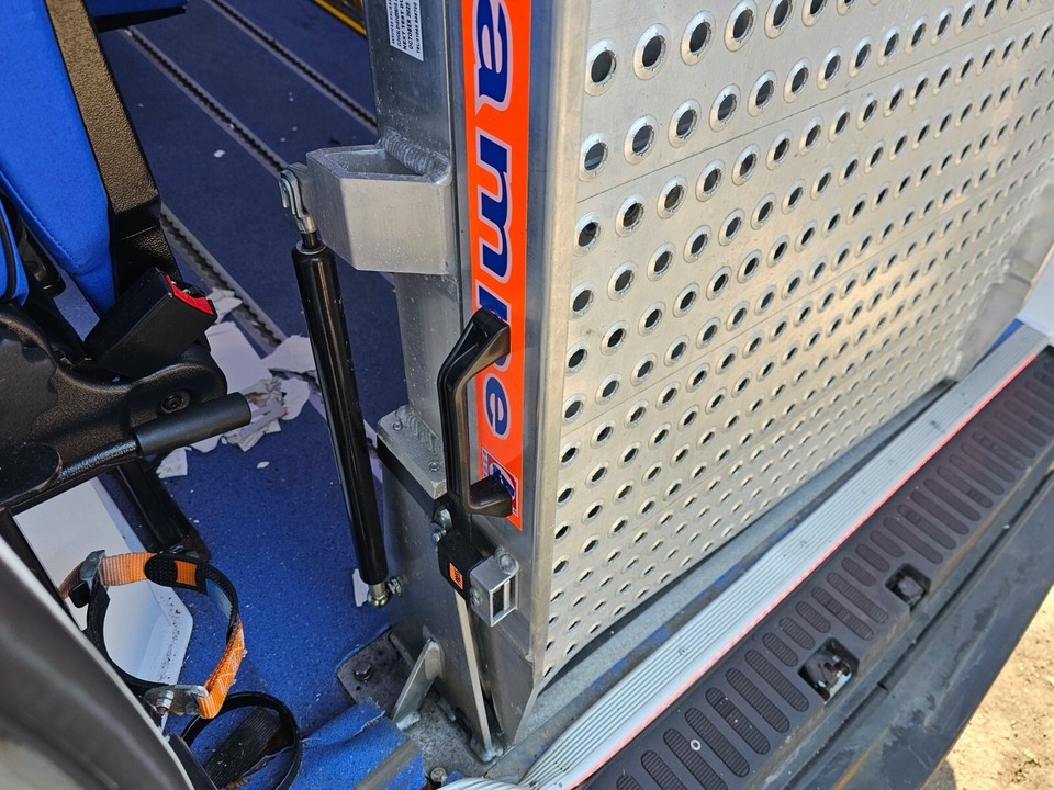 AMF-Bruns Euro ramp 2400mm(L) x 900mm(W) SWL 600kg Van Ramp Loading ...