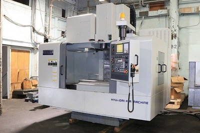 41.7'' X 20.1'' Y Hyundai-Kia VX-500, Fanuc 0i-MD, 4th Axis Wired, CTS VERTICAL MA