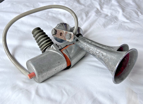 VTG Rare Italian 60s Foot Powered Vespa Lambretta Air horn Microtromba Brevetti