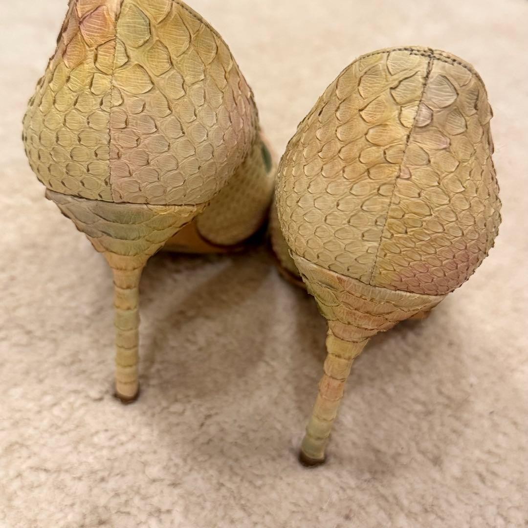 Manolo Blahnik Beige Gradation Python Pointed Toe… - image 7