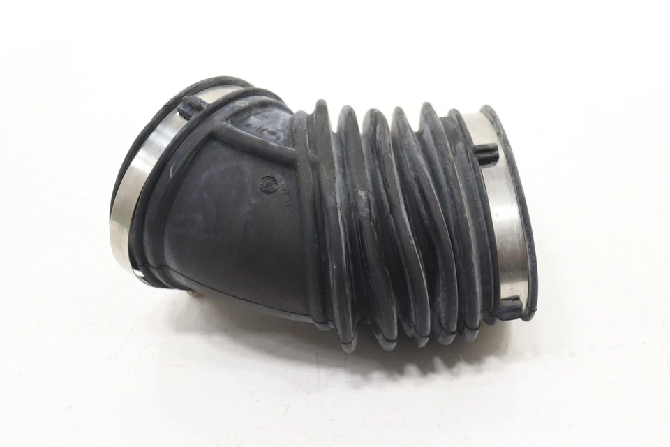 2018 - 2025 CHEVROLET EXPRESS 3500 4.3L AIR INTAKE RESONATOR DUCT TUBE OEM - Image 3 of 4