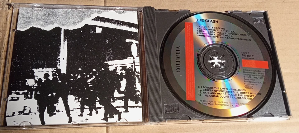 The Clash – The Clash       -  CD  -     (JGD816) - Bild 2 von 2