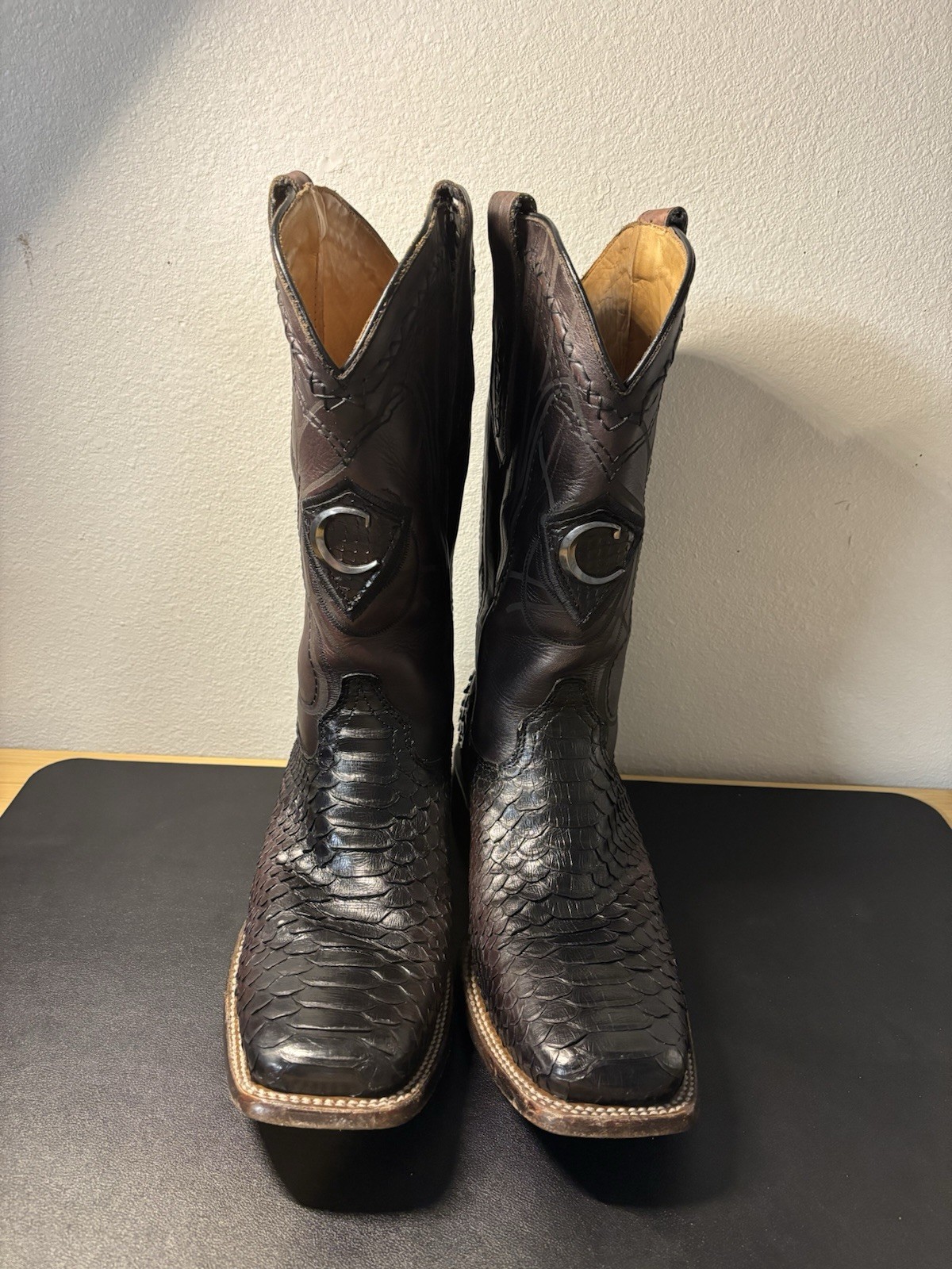 Cuadra Men's Lisboa Cherry Python & Laser Square … - image 4