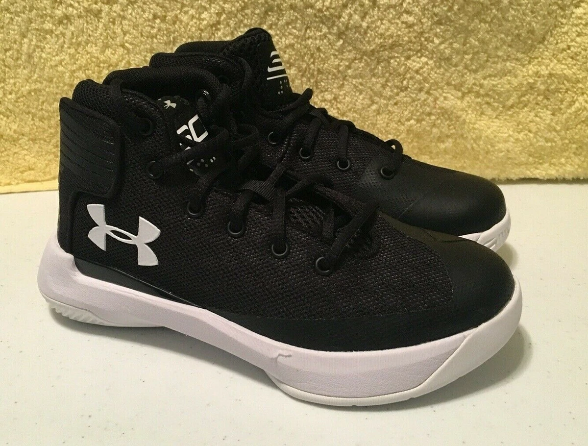 UNDER ARMOUR Boy s STEPHEN CURRY PS SC 3ZERO BASKETBALL Sneaker