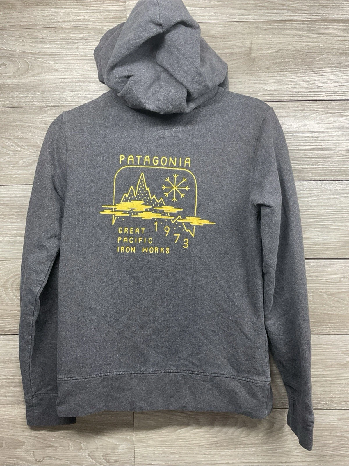 patagonia full zip great pacific iron works hoodie