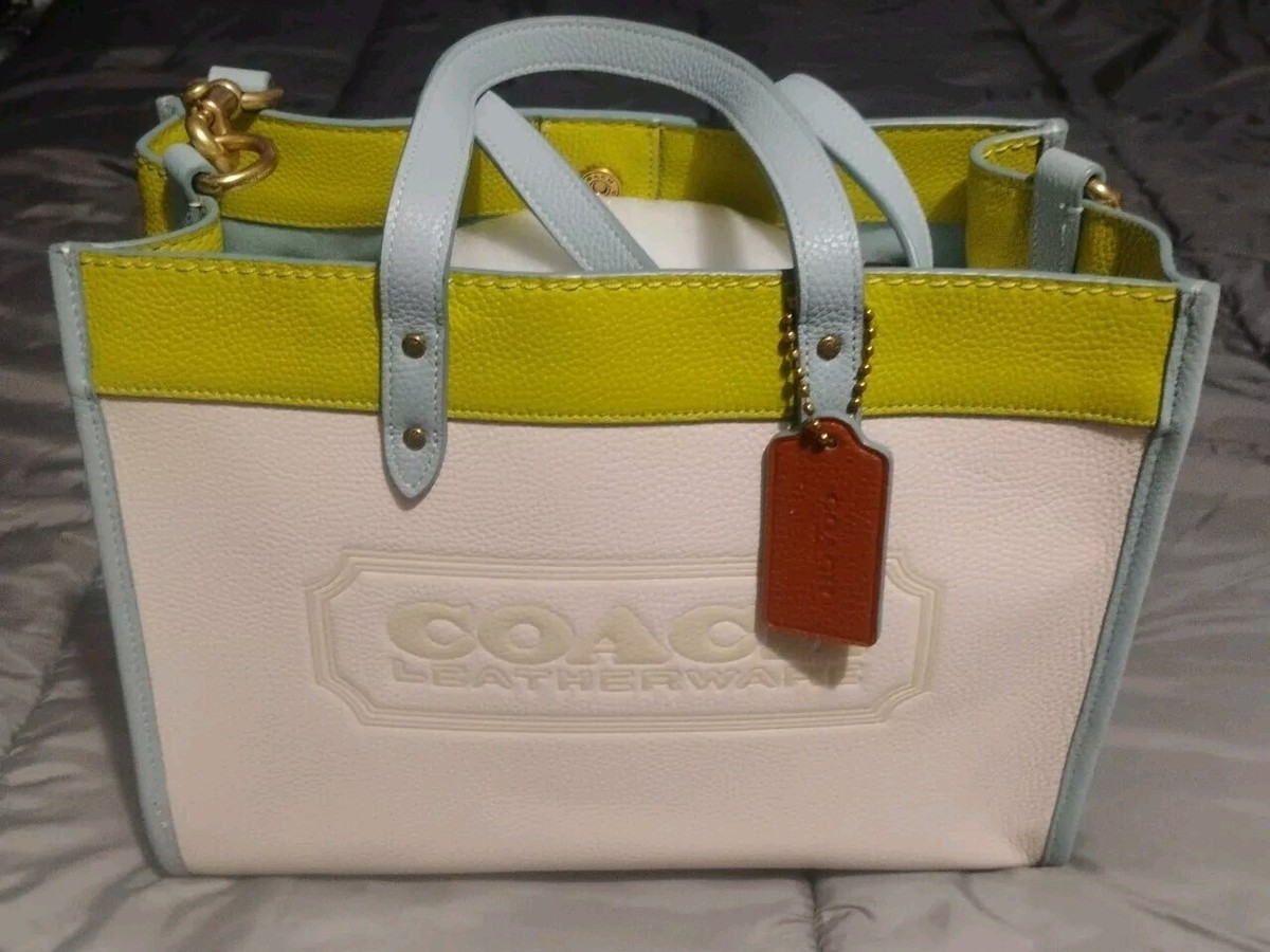 COACH 白 ポーチAR0604-005 1 Field Tote 30 In Colorblock With Coach Badge