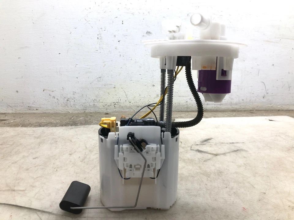 2023 BUICK ENCLAVE OEM TANK MOUNTED FUEL PUMP *1672 MILES* 85120179 Foto 2 de 4