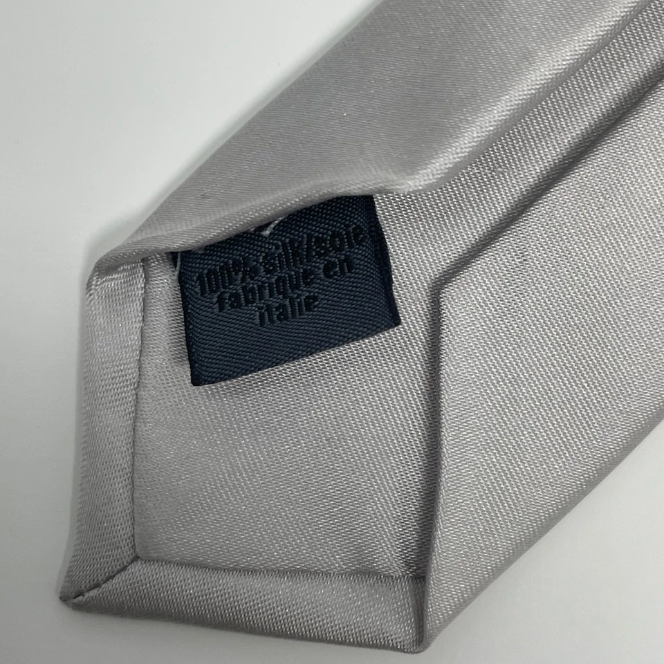 John Varvatos Necktie Gray 100% Silk Made in Italy Business Formal Unisex - Image 4 of 4