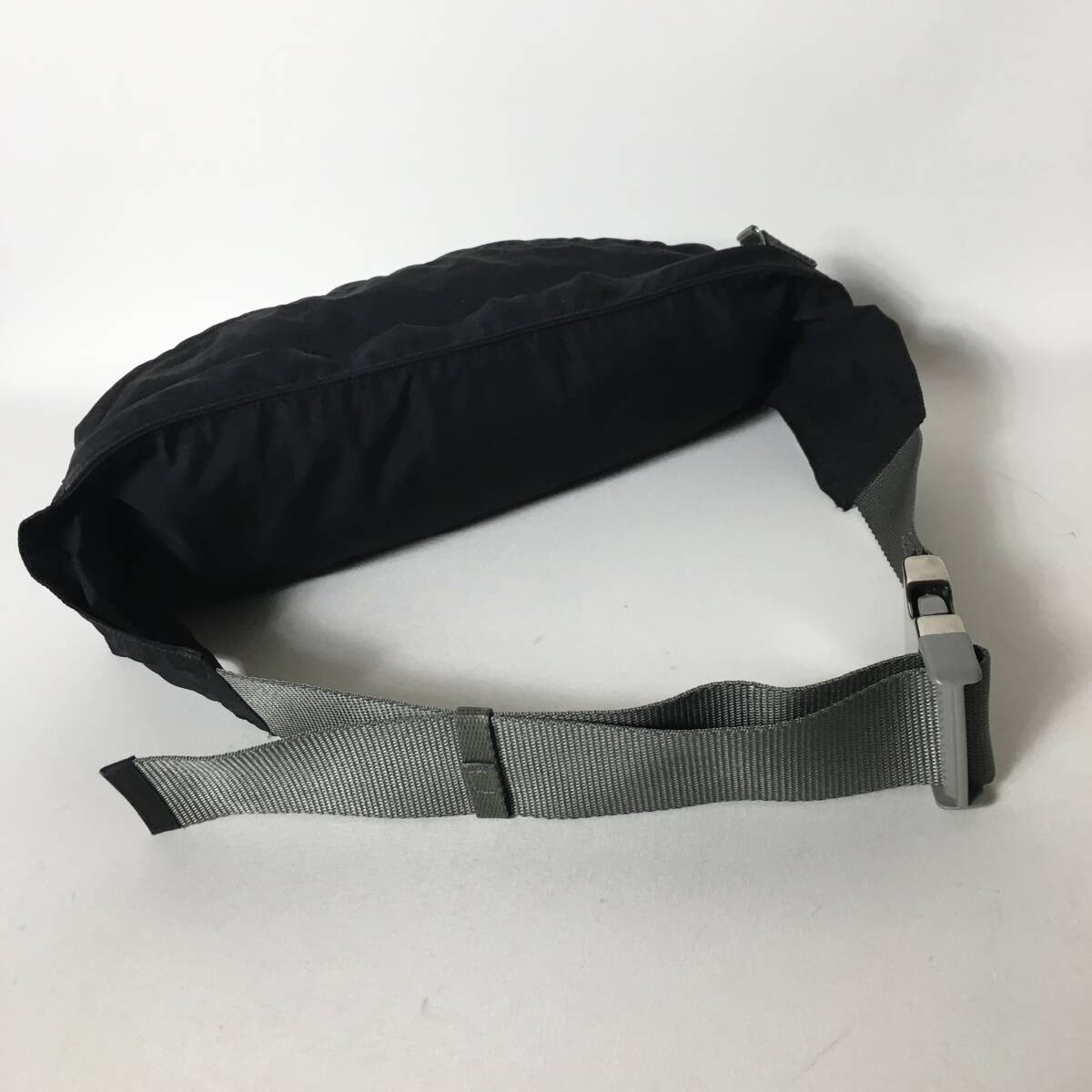 Prada Body Bag 77B131 Black Canvas Purse Vintage Authentic thumbnail 7