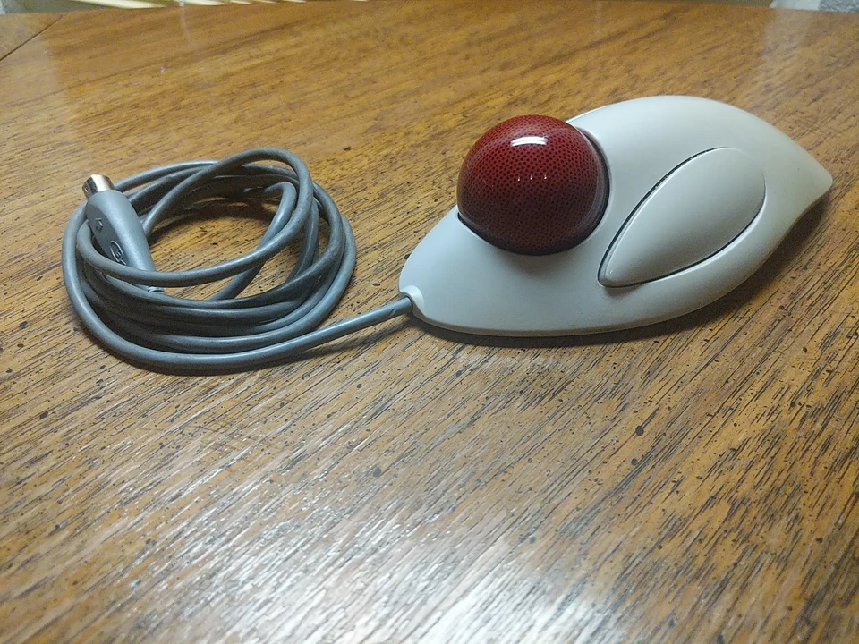 Logitech 804292-0000 T-CM14 Marble Mouse Wired PS/2 - Tested - Image 3 of 4