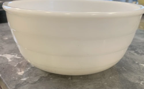 White Milk Glass GE Beehive Ribbed Mixer Bowl Double Ring Bottom 10" Vintage