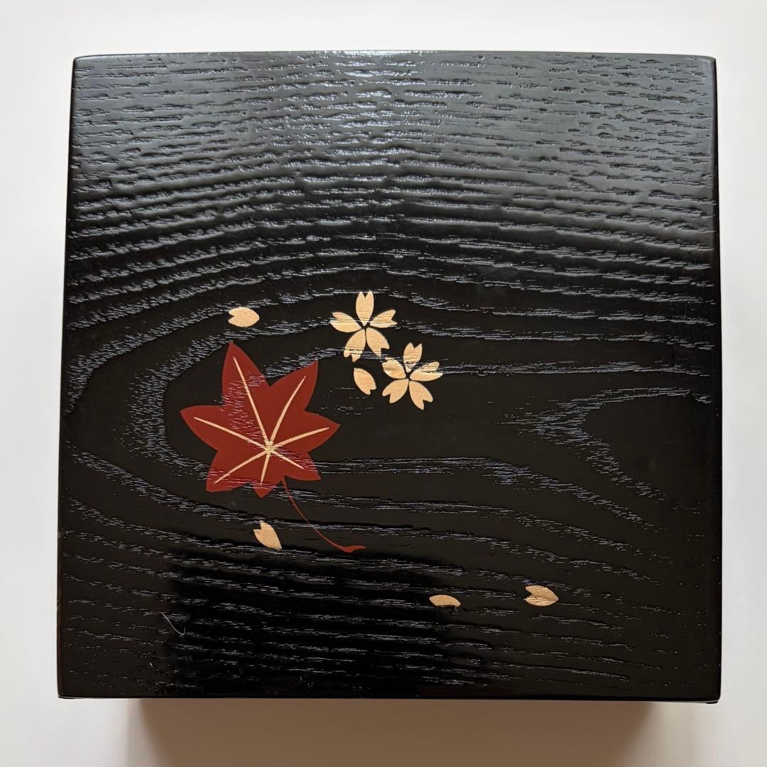 Jubako Lacquerware Black Maki-e Cherry Blossom Maple Bento Box