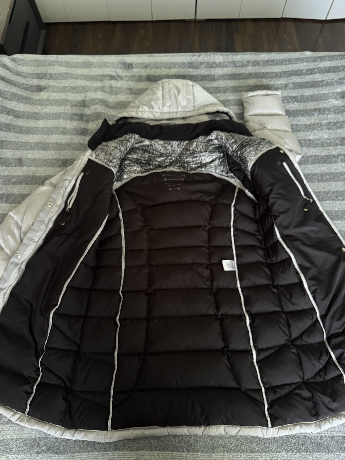 Calvin Klein Performance down jacket L Women - image 13
