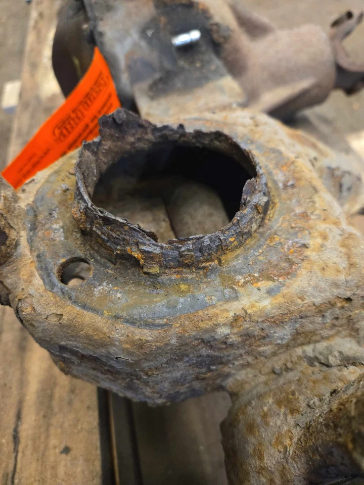 Used Front Axle Assembly Front 4WD fits: 2004 Jeep Grand cherokee LHD 3.73 ratio - Image 2 of 4