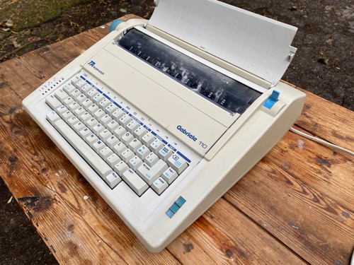 Elektrický Psací Stroj Triumph-Adler Gabriele 110 | Aukro