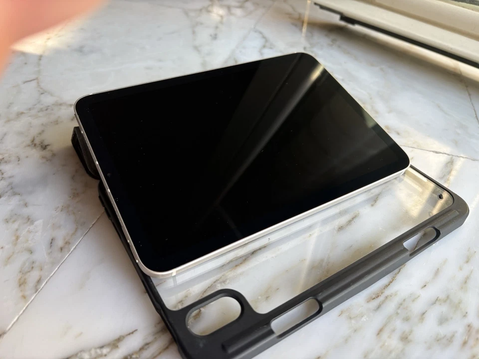 Apple iPad mini (6th generation) · 64GB · Cellular, foto 1 di 3