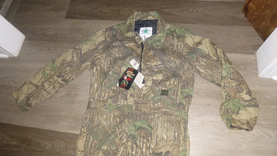 NWT Vntg Liberty Outdoor Rugged Gear Insulated Hollofil Coveralls Realtree Camo - Image 2 of 4