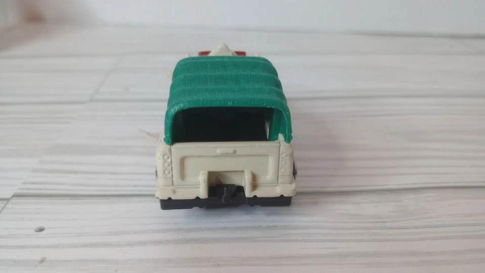 2000 MATCHBOX JEEP TROOP CARRIER JEEP FIRE RESCUE - Image 3 of 4