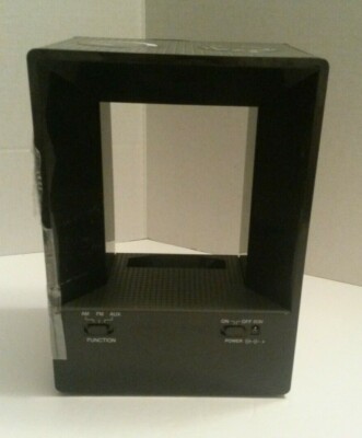 iWindow I-CONCEPTS Stereo FM Radio with iPhone Dock