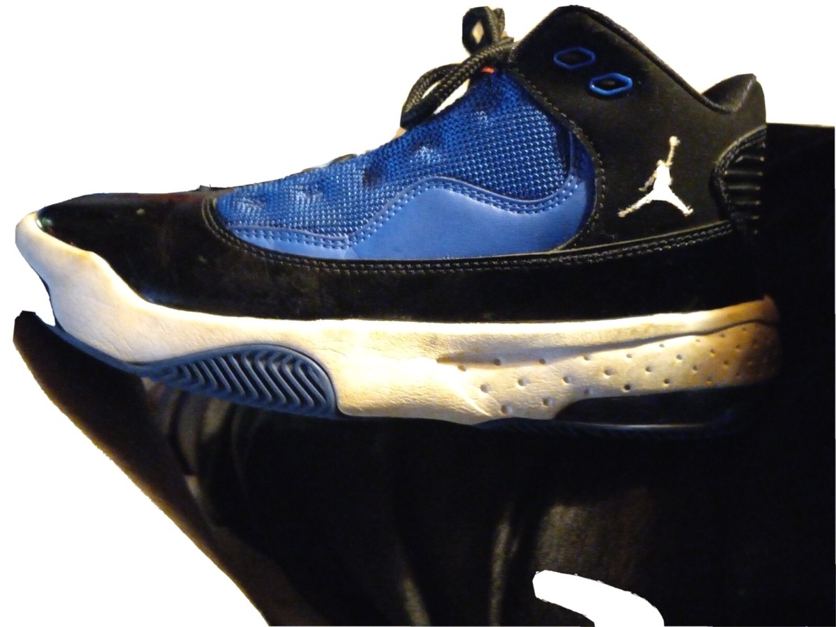 jordan max aura size 5.5