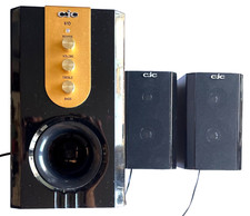 EXCELLENT CJC MODEL 610 220 VOLT 3 WAY TV / DESKTOP COMPUTER FIVE SPEAKER SYSTEM