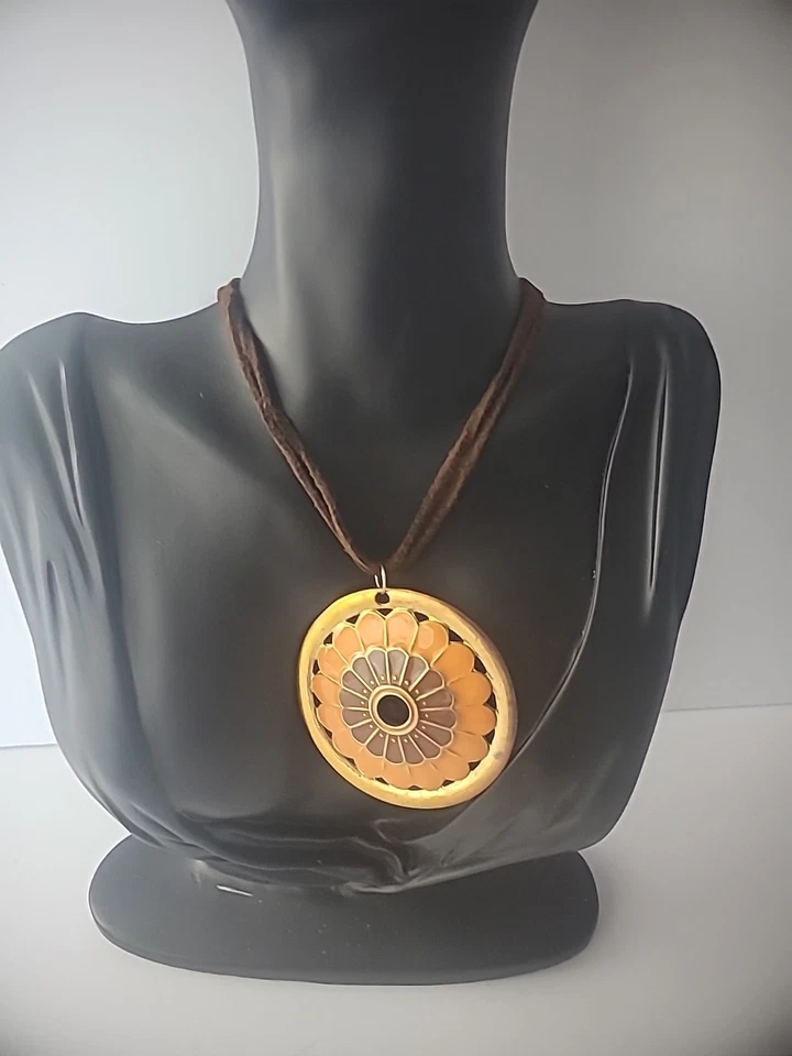 Vintage Necklace Faux Leather Brown Pendant Gold Tone Orange Brown Jewelry - Image 4 of 4