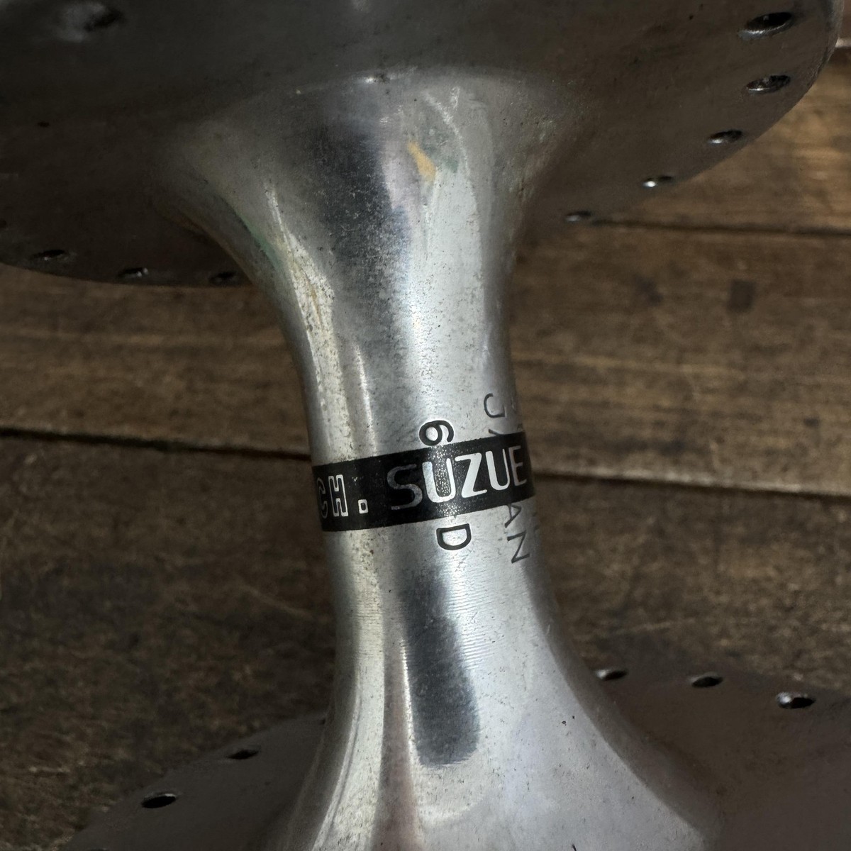 Vintage Suzue Sealed-Tech Rear Hub 36H Nutted High Flange Silver