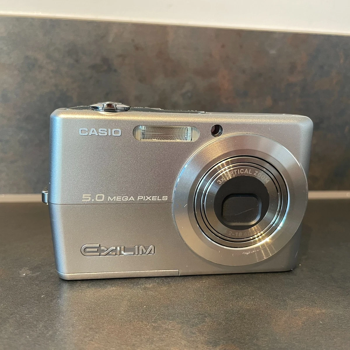 CASIO EXILIM EX-Z19 9.1MP Compact Digital Camera - For Part EUR 7,00 - FR