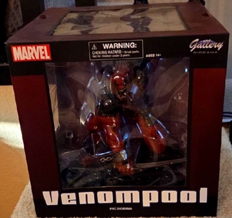 Diamond Select Toys Venompool Marvel Gallery Comic DLX PVC D