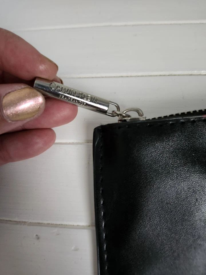 Xl Calvin Klein Makeup Bag Ck Makeup - image 4 of 4