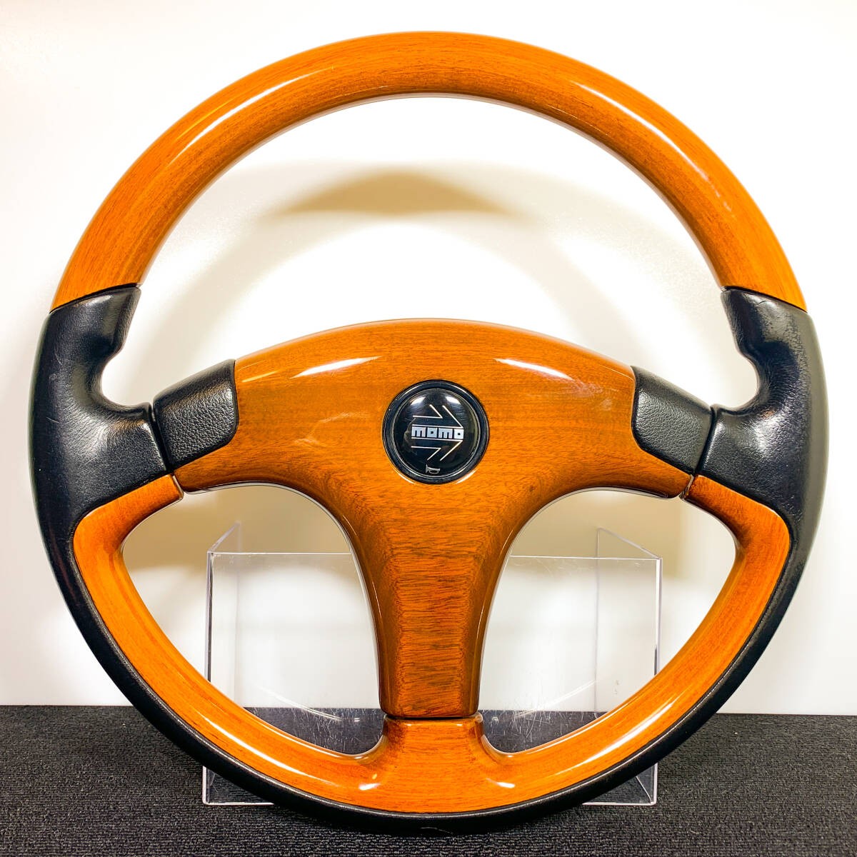 MOMO Prestige 365mm Leather Wood Vintage 1995 Steering Wheel