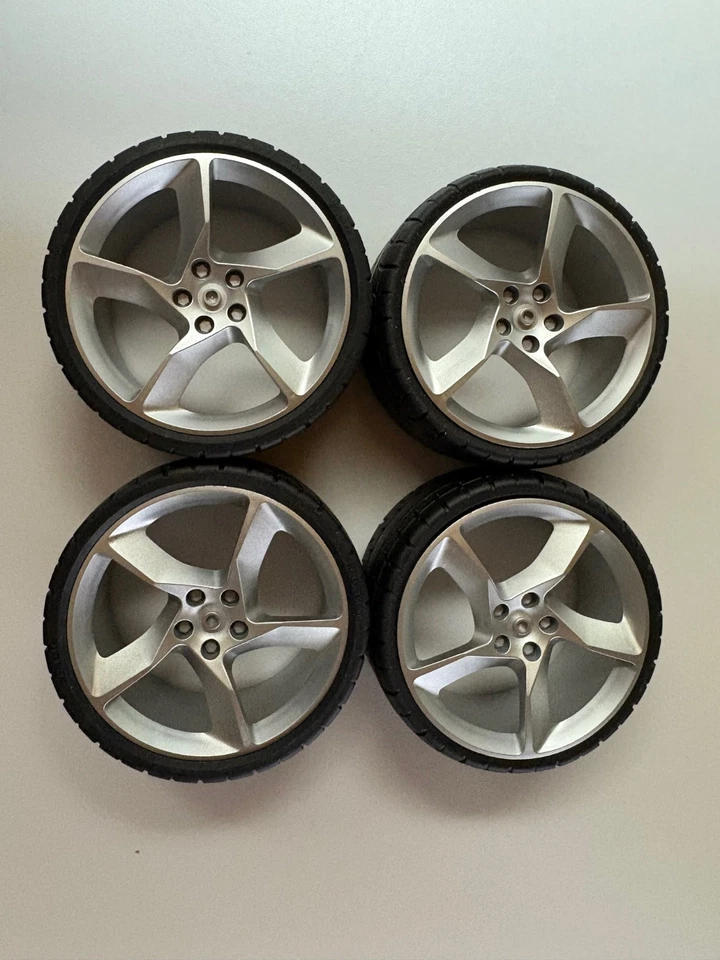 LEGO Technic 42143 Ferrari Daytona SP3 rote Einzelteile und Räder - Bild 2 von 4