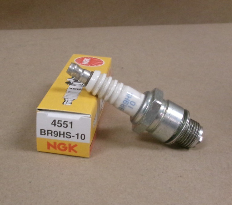 New NGK 4551  BR9HS-10 Spark Plug