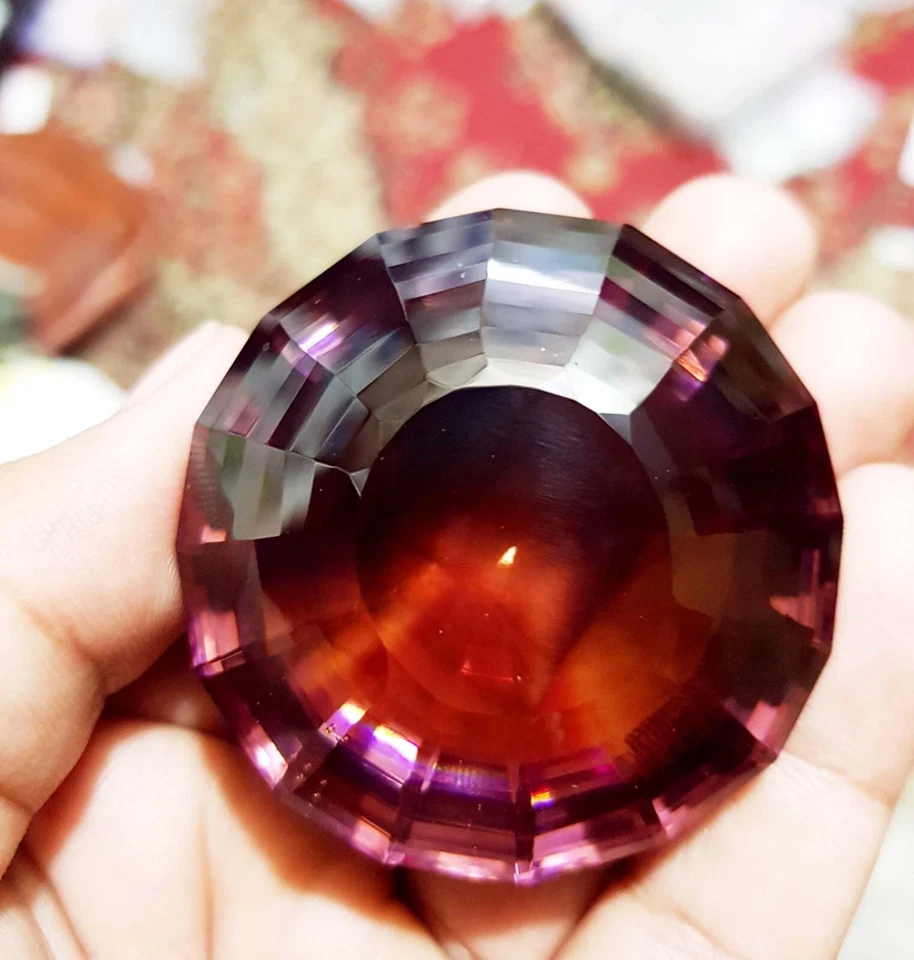 500 Ct Extra Fine Cut Alexandrite Color Changing Fancy Shape Loose Gemstone - Image 3 of 4