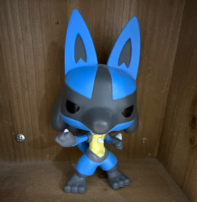 Funko Pokémon Lucario Vinyl Figurine Pop Figure Blue/Black/Yellow