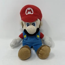 EUC - New Super Mario Bros Wii 8" Mario Plush by Global Holdings - Nintendo 2010