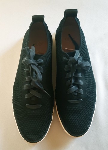 Ugg Black Sidney Sneakers Womens Size 8 