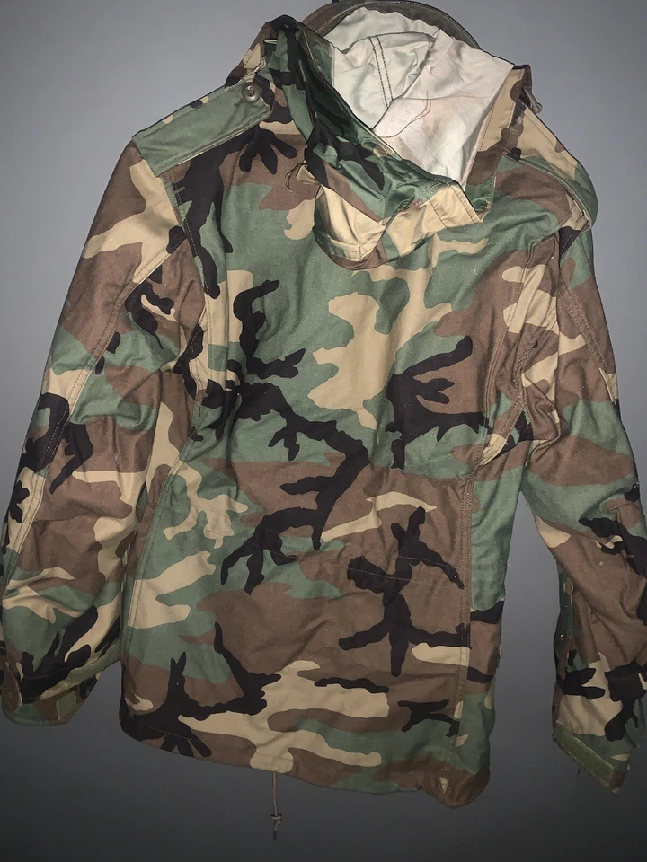 US VTG  Army Military Hooded Cold Weather Field Jacket Coat Camouflage Sz S Reg - Image 4 of 4