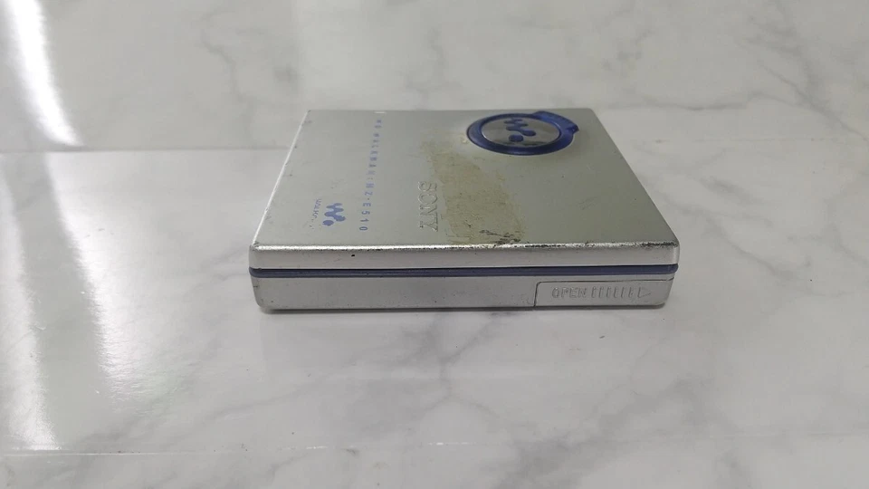Sony MZ-E510 Minidisc MD Audio Player Walkman Silver Not Energized - Image 4 of 4