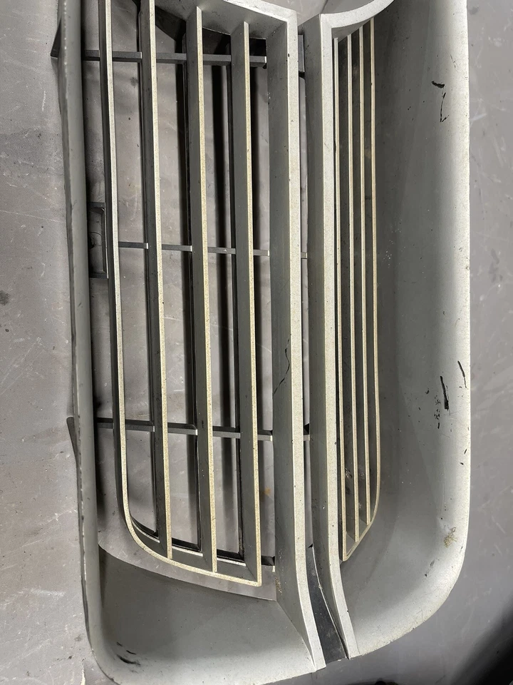 1972 Plymouth Gran Fury III Right Grille Molding Grill Trim Passenger Side '72 - Image 2 of 4