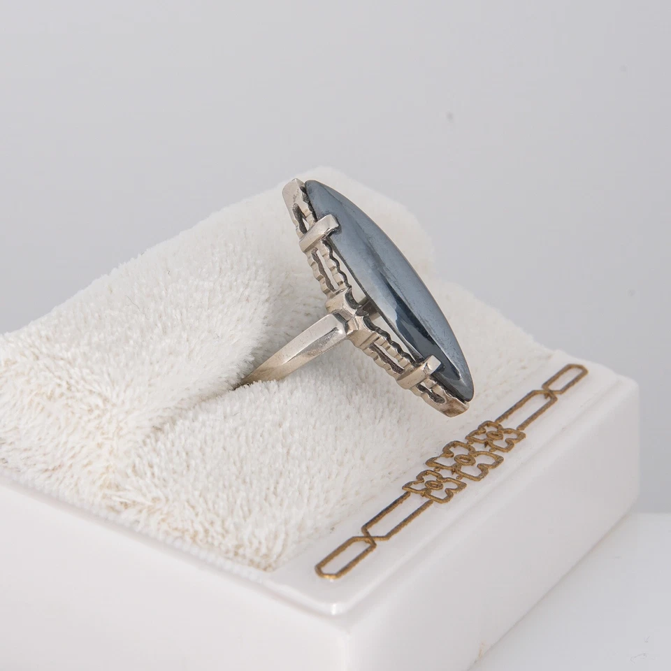 Antique / Vintage Hematite Cabochon Navette / Marquise 10K White Gold Ring - Image 4 of 4
