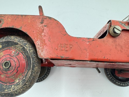 Vintage Marx Red Steel Willys Jeep With Spare Tire/Hitch Circa 1940 - Picture 8 of 9