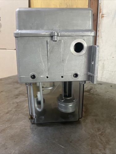 Daido Metal Lubrication Pump MRJ010211D-K0005 Okuma Oil Pump - Picture 4 of 5