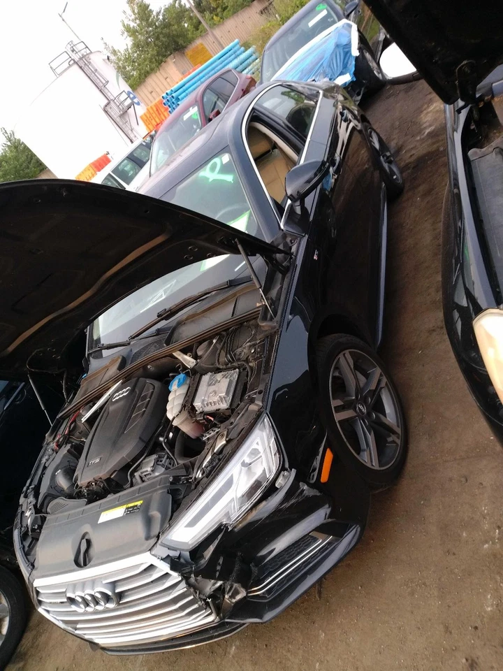 Conjunto de espejo retrovisor izquierdo AUDI A4 2018 negro fabricante de equipos originales usado 99453 90 k millas Foto 3 de 4