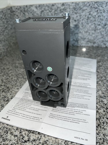 Numatics 203-361 VALVE BASE ASSEMBLY - Picture 3 of 14