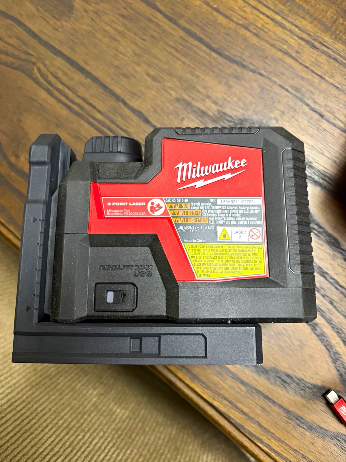 Milwaukee 3510-20 3-Beam Green Self-Leveling Laser Level USB w/ Case