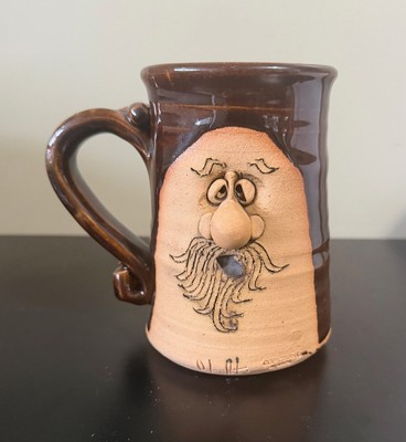 1974 Vintage PETER PETRIE Signed FUNNY UGLY FACE Bearded MUG Art.  NICE!!