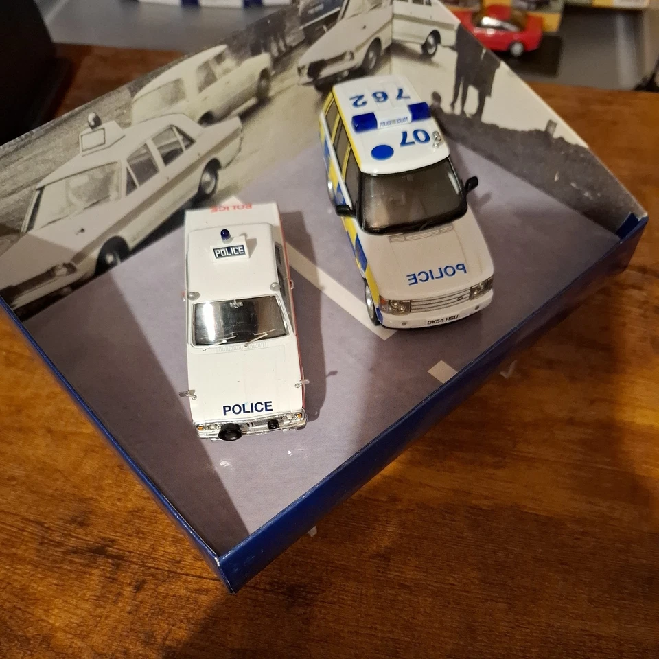 Vanguards 1:43 Cheshire Police Set - Ford Cortina Mk2 GT & Range Rover No.549/2K - Image 3 of 4