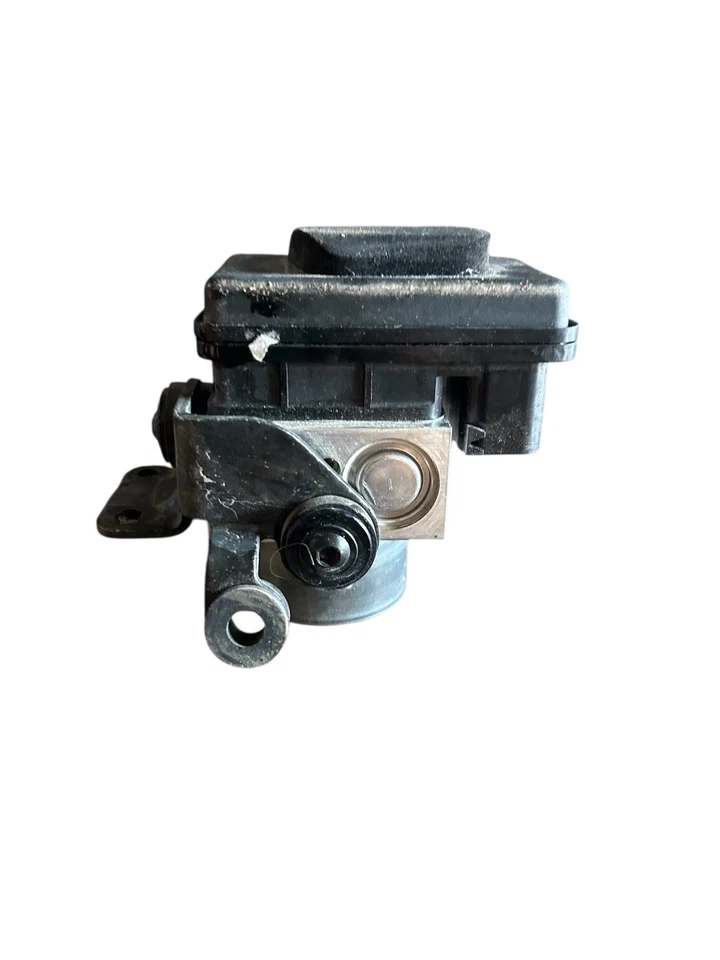 2020 ducati supersport s 939 abs pump - Image 3 of 4