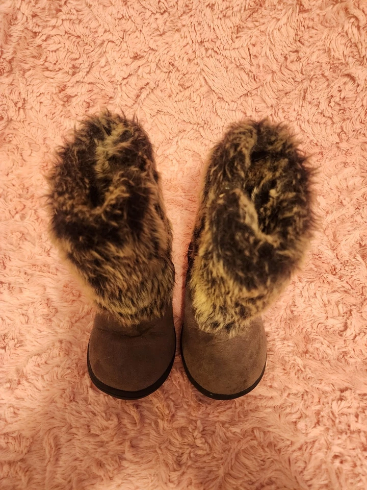 Botas Carters de piel sintética talla 7 para bebé niña Foto 4 de 4